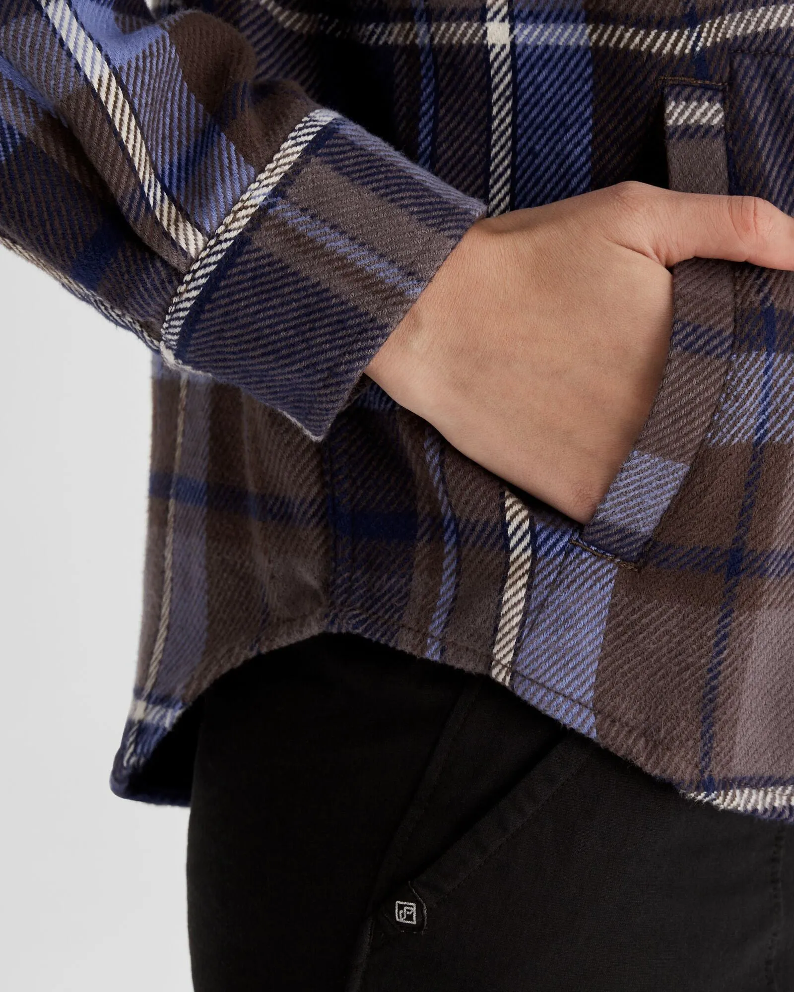 Women's Huntly Long Sleeve Shirt - Cabin Plaid Horizon Line